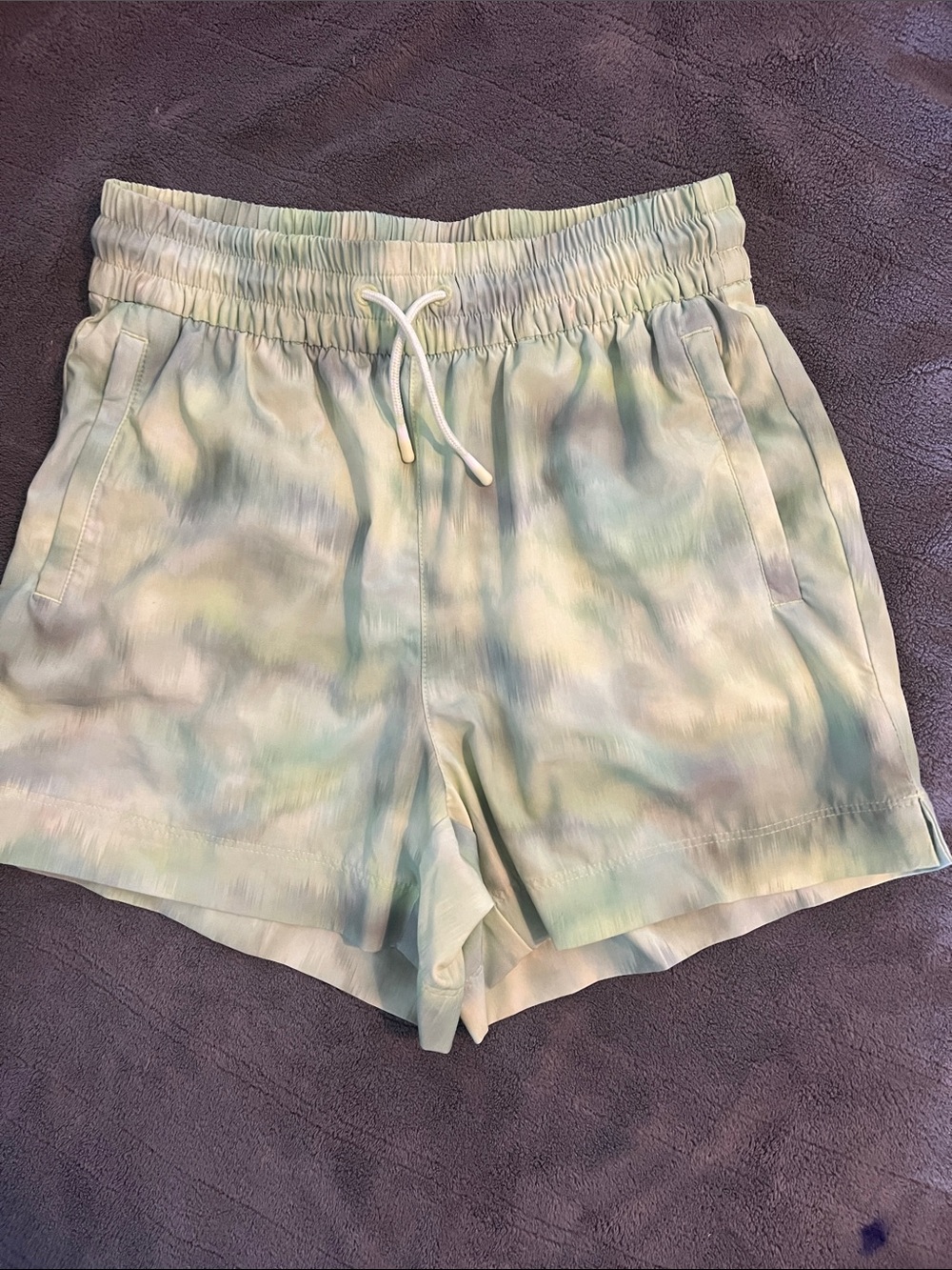 Athleta Pastel Tie-Dye Kids Athletic Shorts - Green & Gray